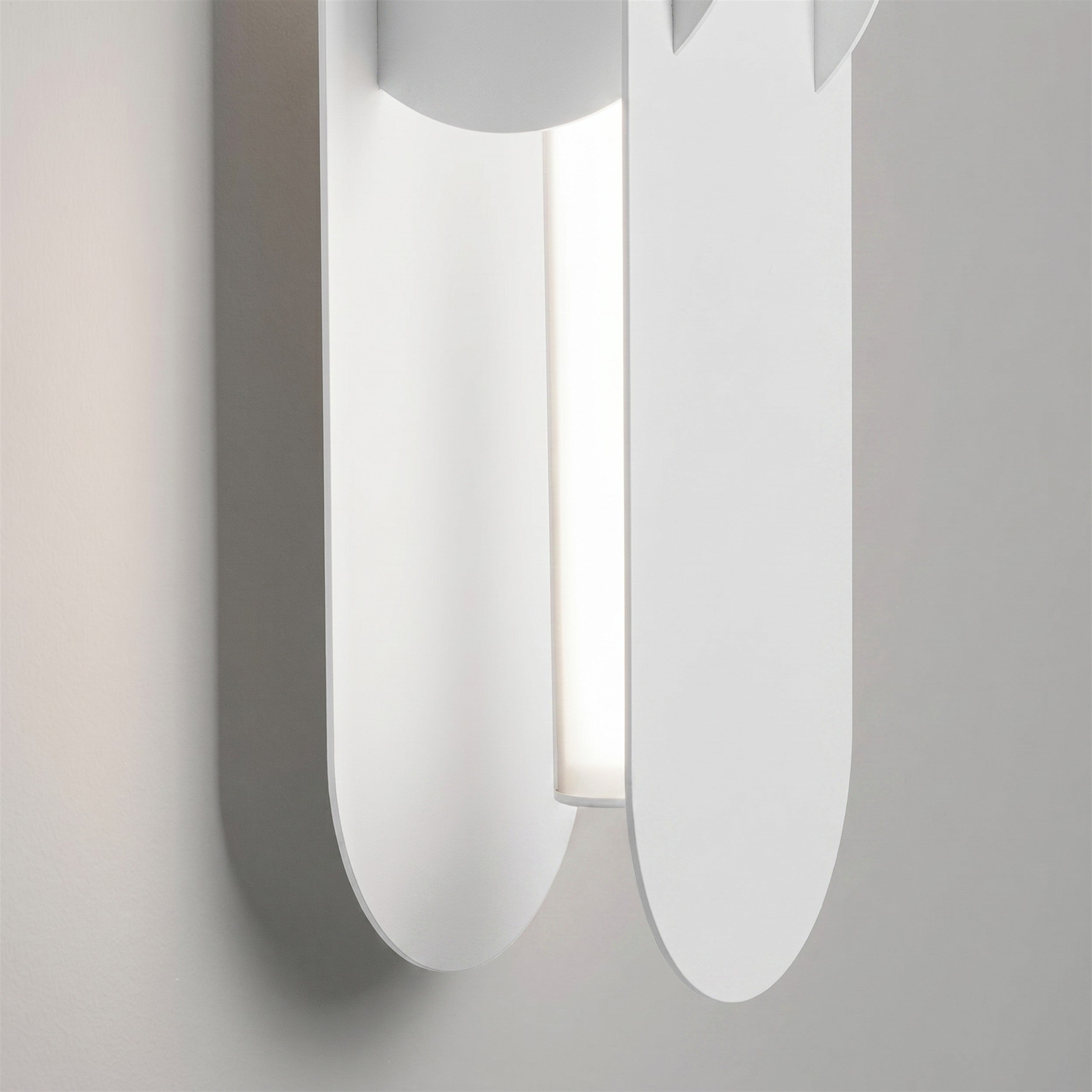 Kinkiet Chain 91 cm LED biały
