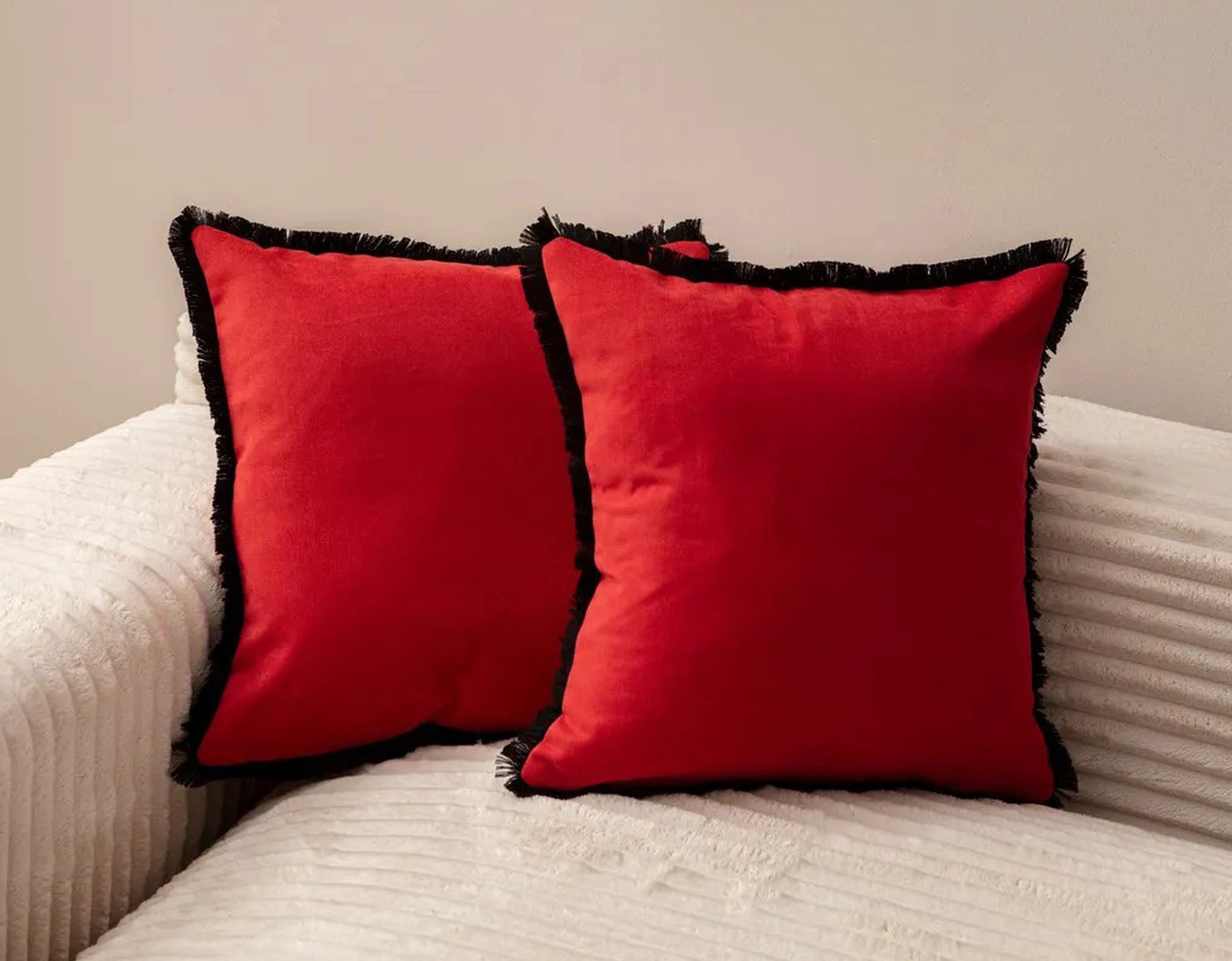 Zestaw 2 poszewek na poduszki Sacakli 43x43 cm czarno-czerwone