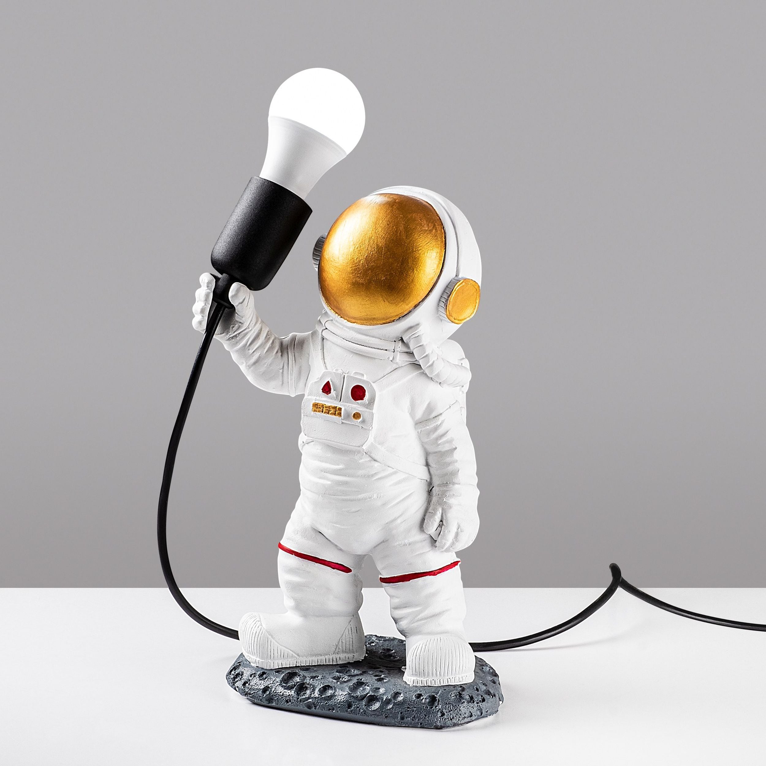Lampa stołowa Expettle astronauta