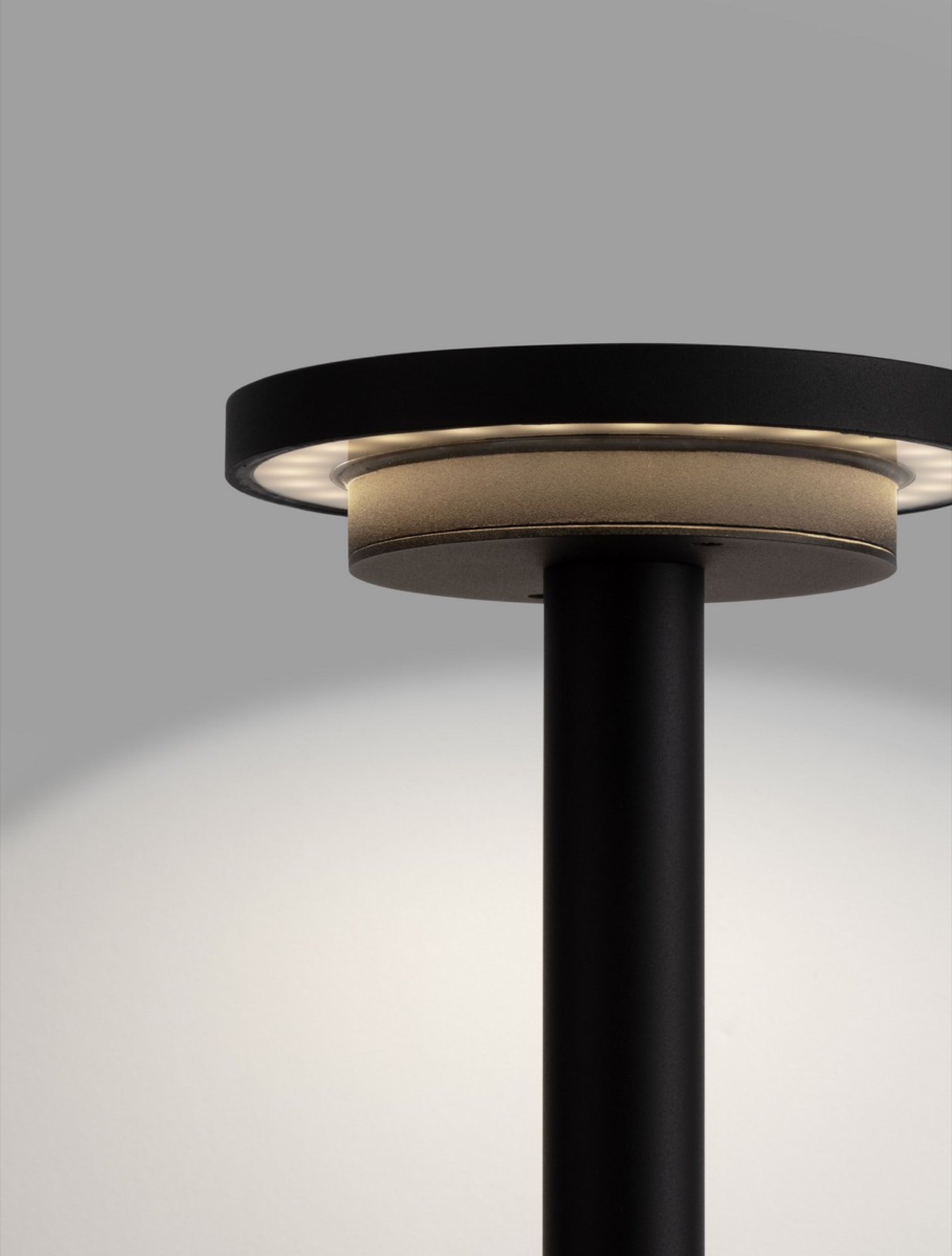 Lampa ogrodowa Ceyelly LED 24 cm czarna