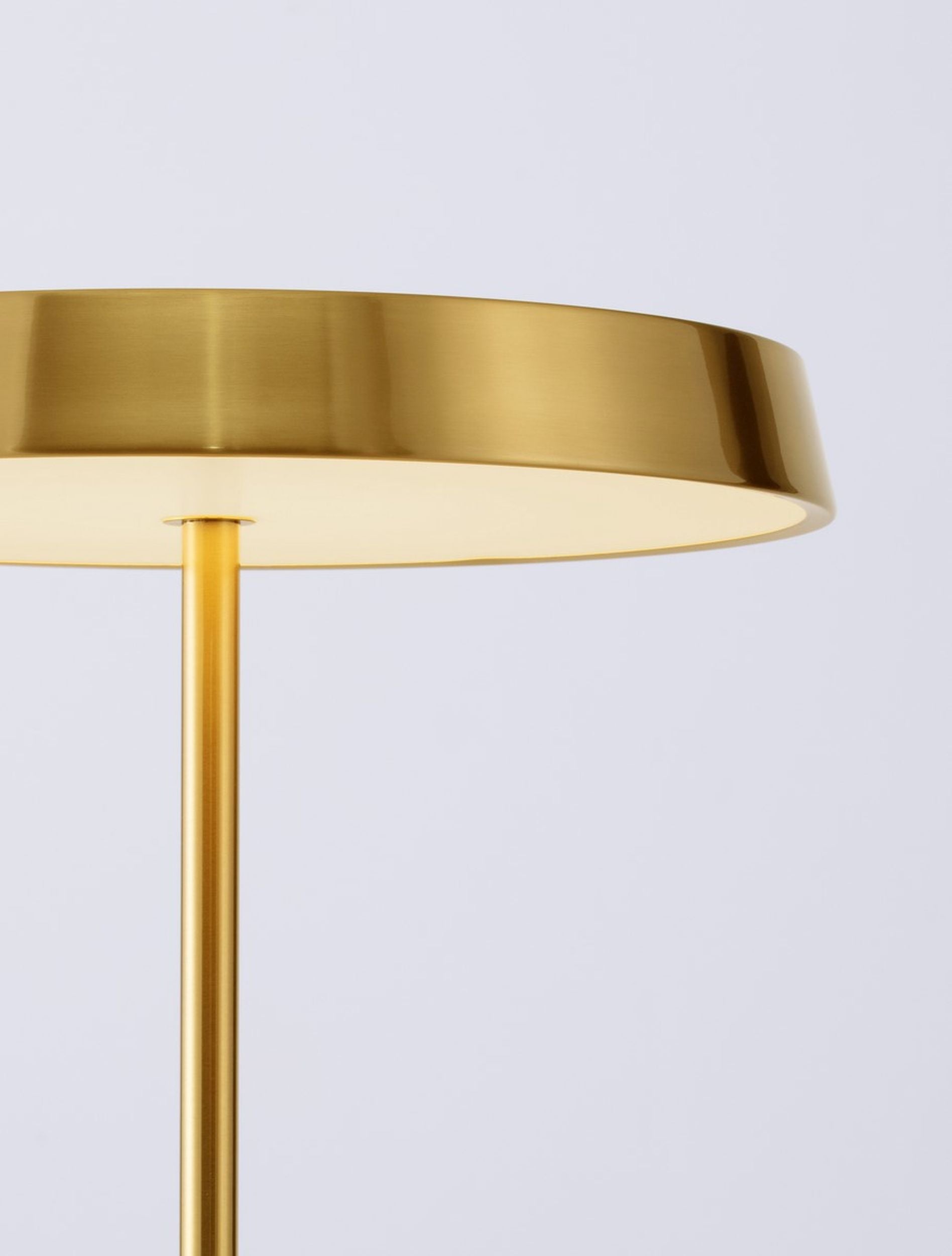 Lampa podłogowa Bleggy LED złota