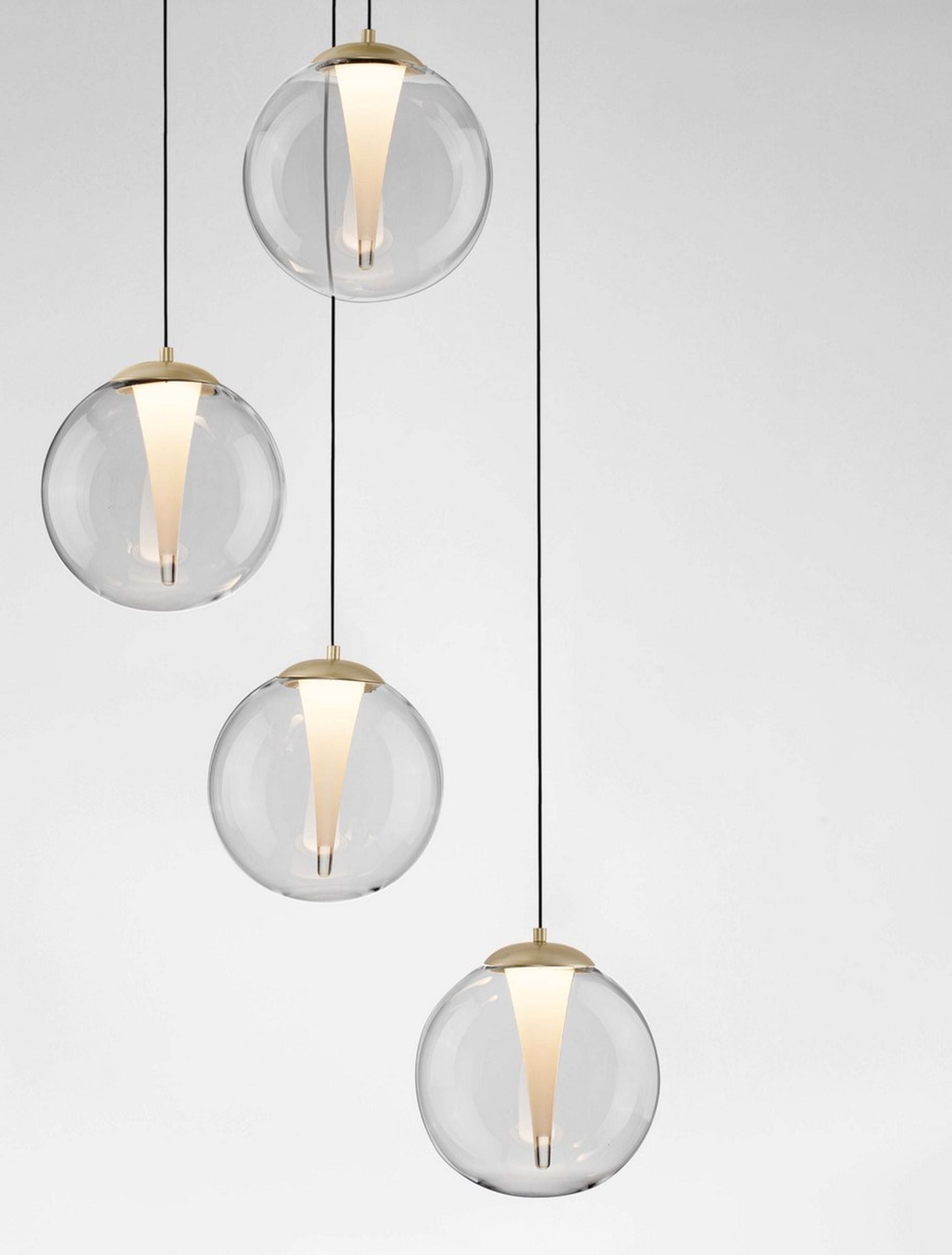 Lampa wisząca Eviline LED x4 na okrągłej podsufitce złota