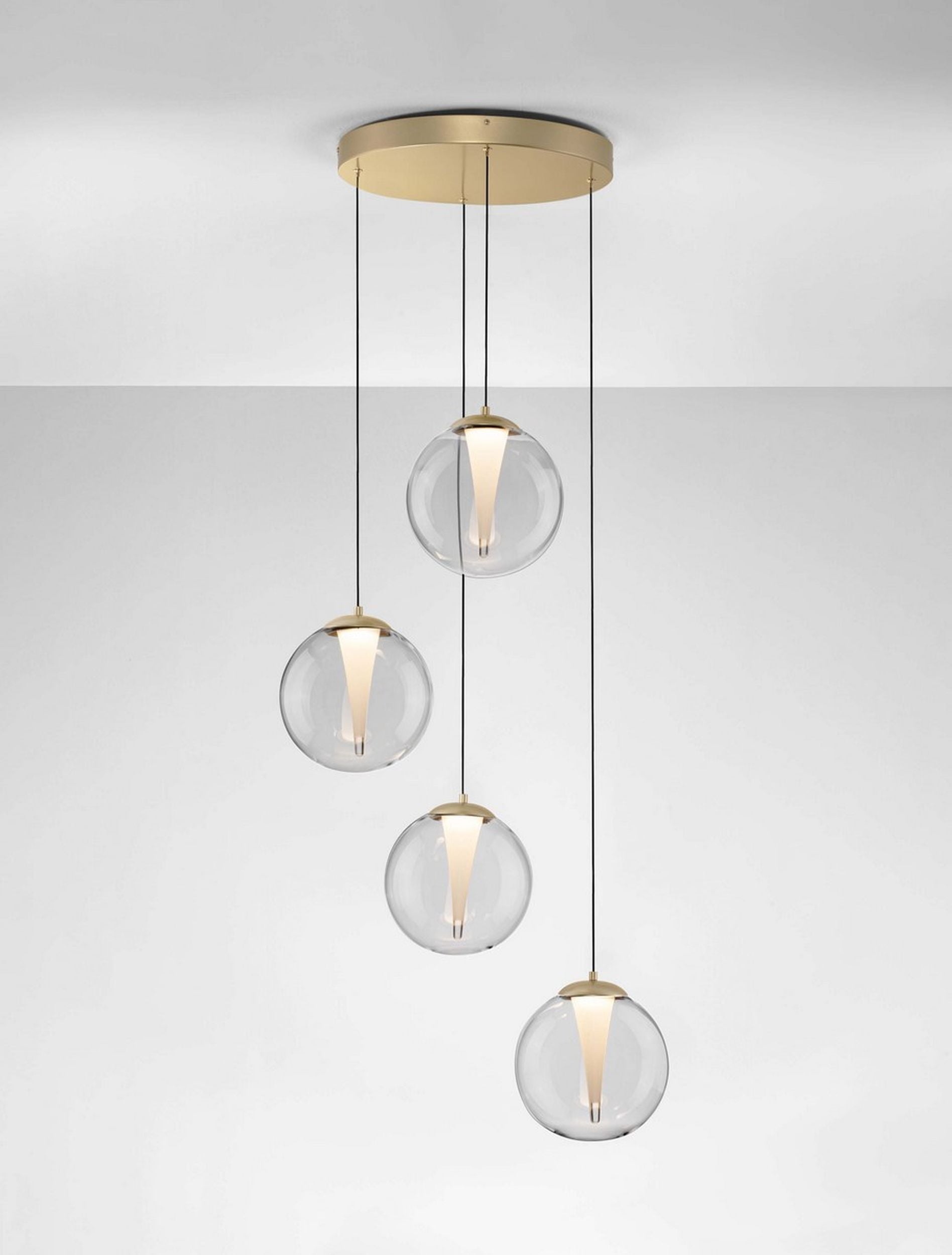 Lampa wisząca Eviline LED x4 na okrągłej podsufitce złota