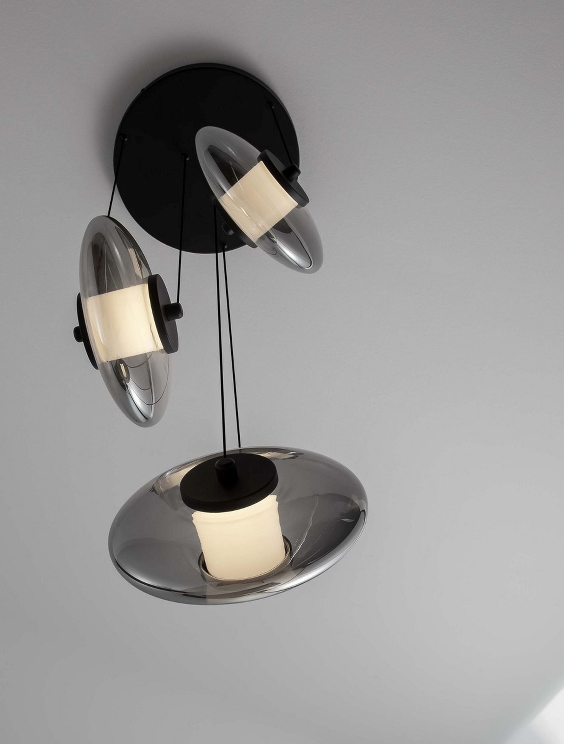 Lampa wisząca Lynoll LED na okrągłej podsufitce x3 czarna