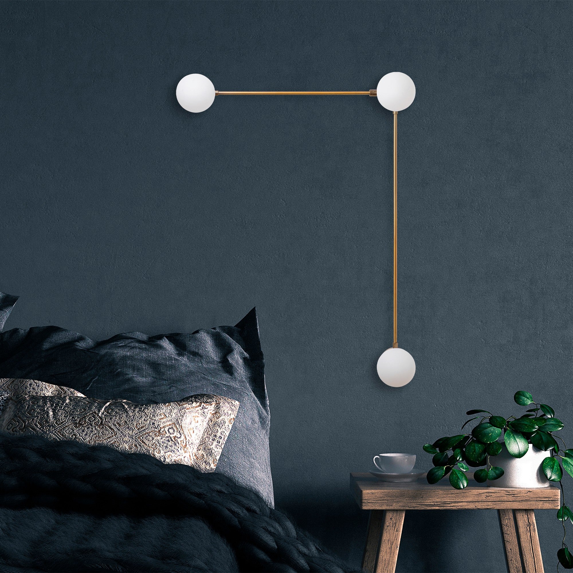 Lampa ścienna Artiesent x3 złota/ mleczne klosze