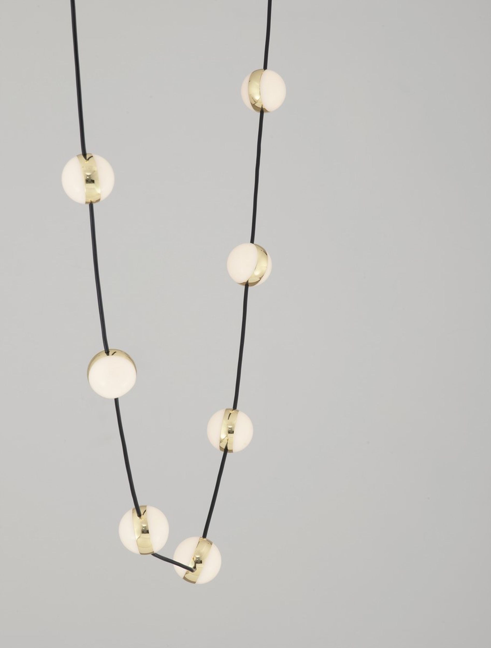 Lampa wisząca Systally LED 160 cm złoto-czarna girlanda