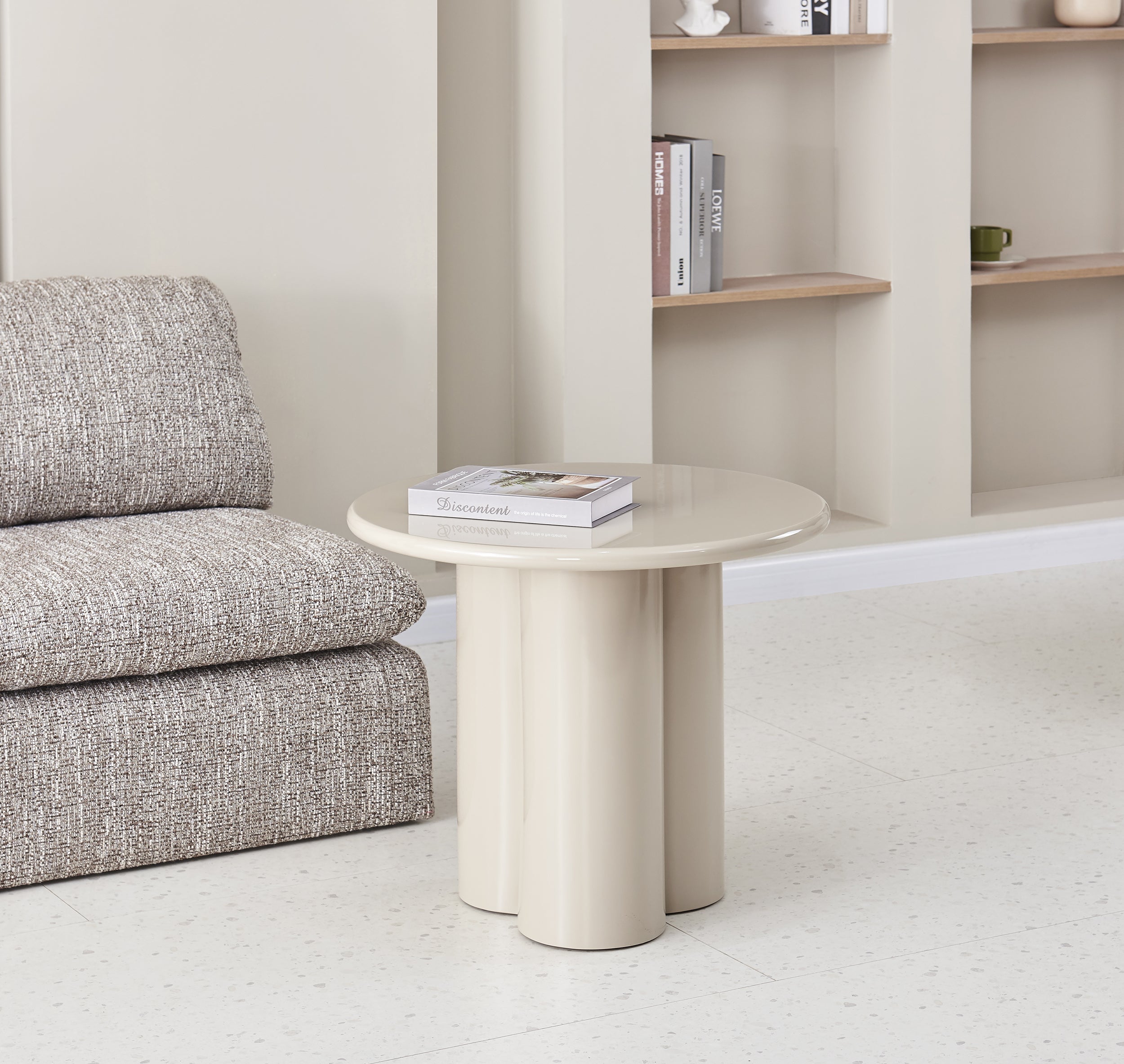 Stolik kawowy Loccoli okrągły 60 cm jasnobeżowy wysoki połysk