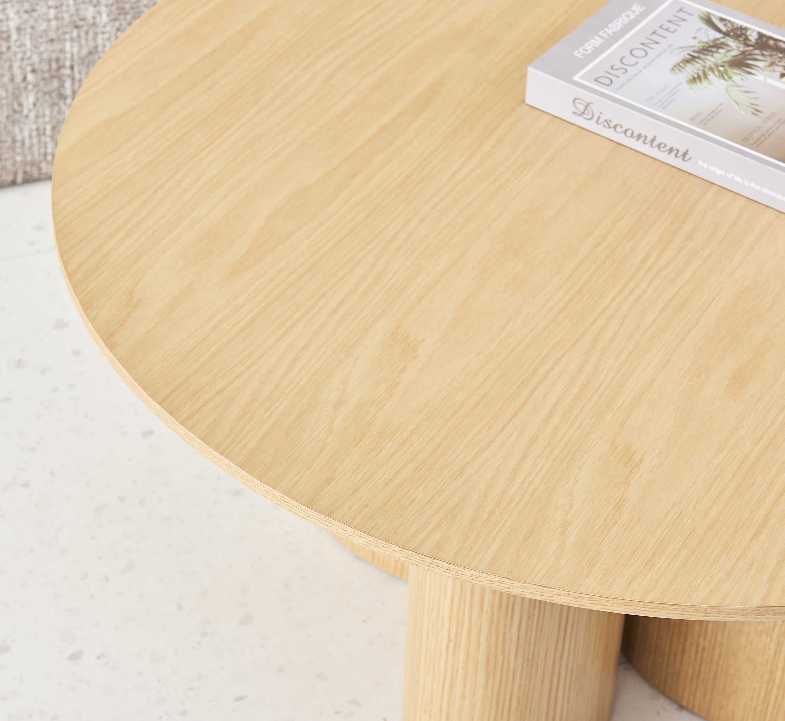 Stolik kawowy Etially okrągły 80 cm dąb naturalny fornir