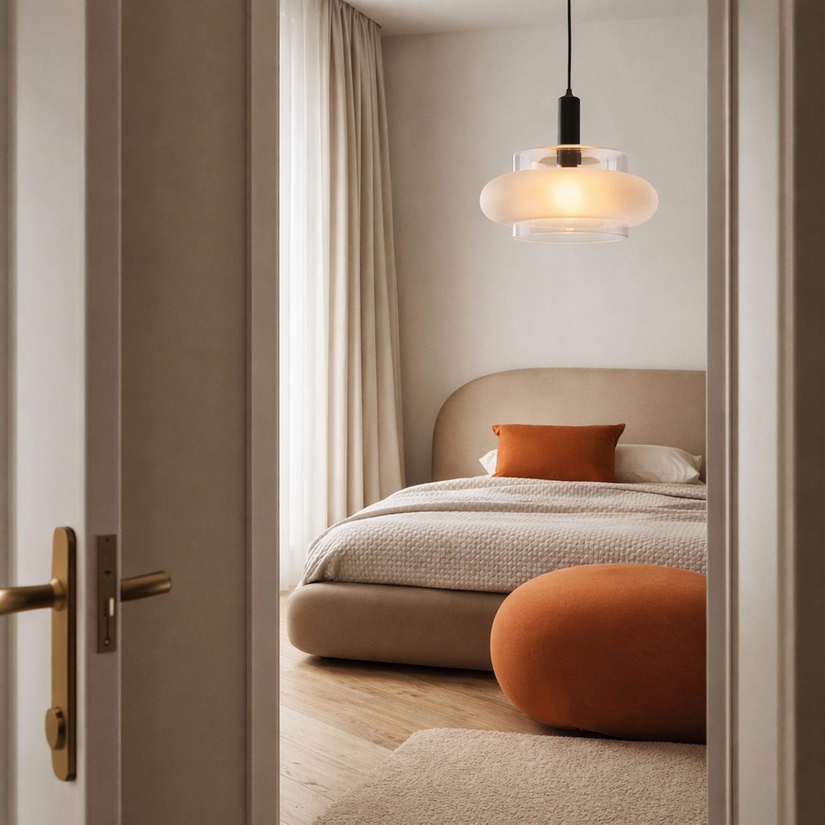 Lampa wisząca Brizi czarna E27 40W z mrożonym kloszem