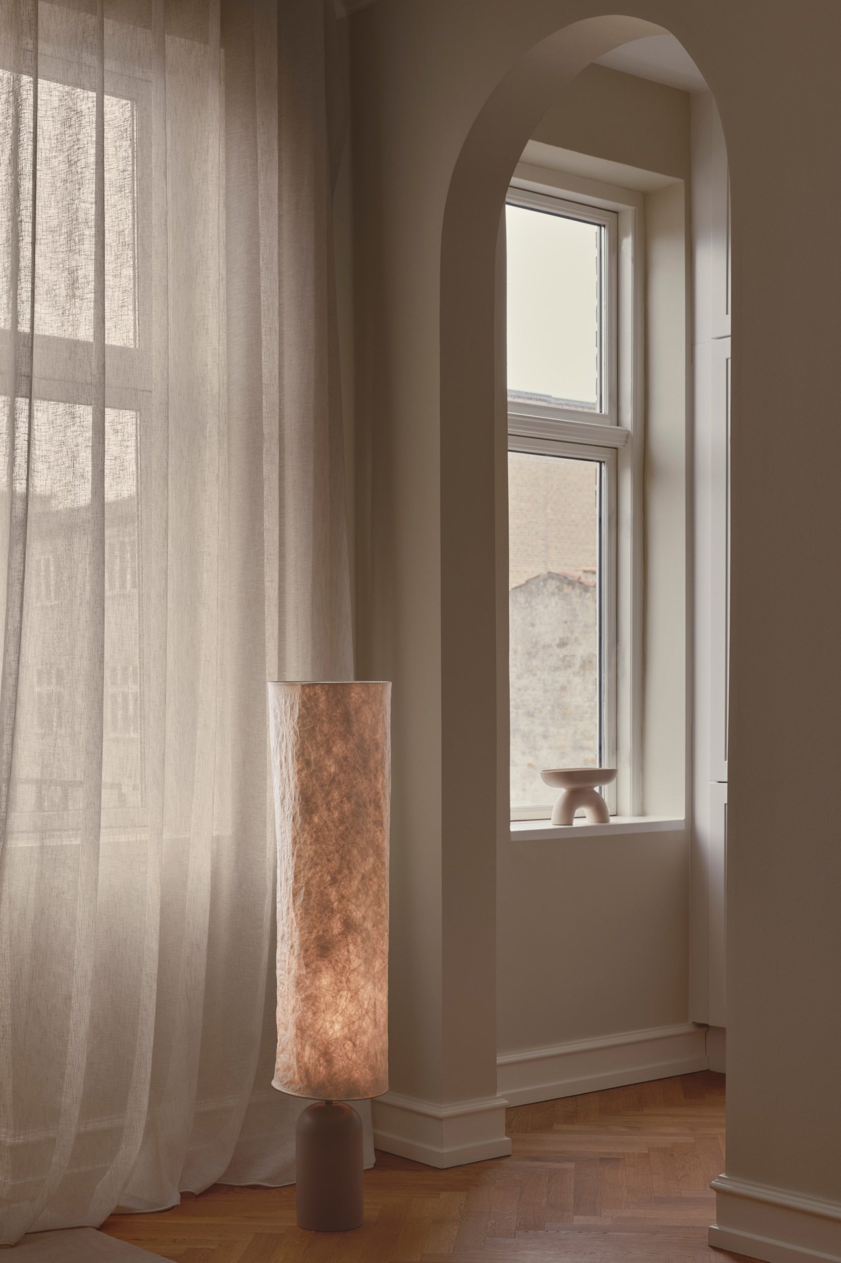 Lampa stojąca Talli beżowa