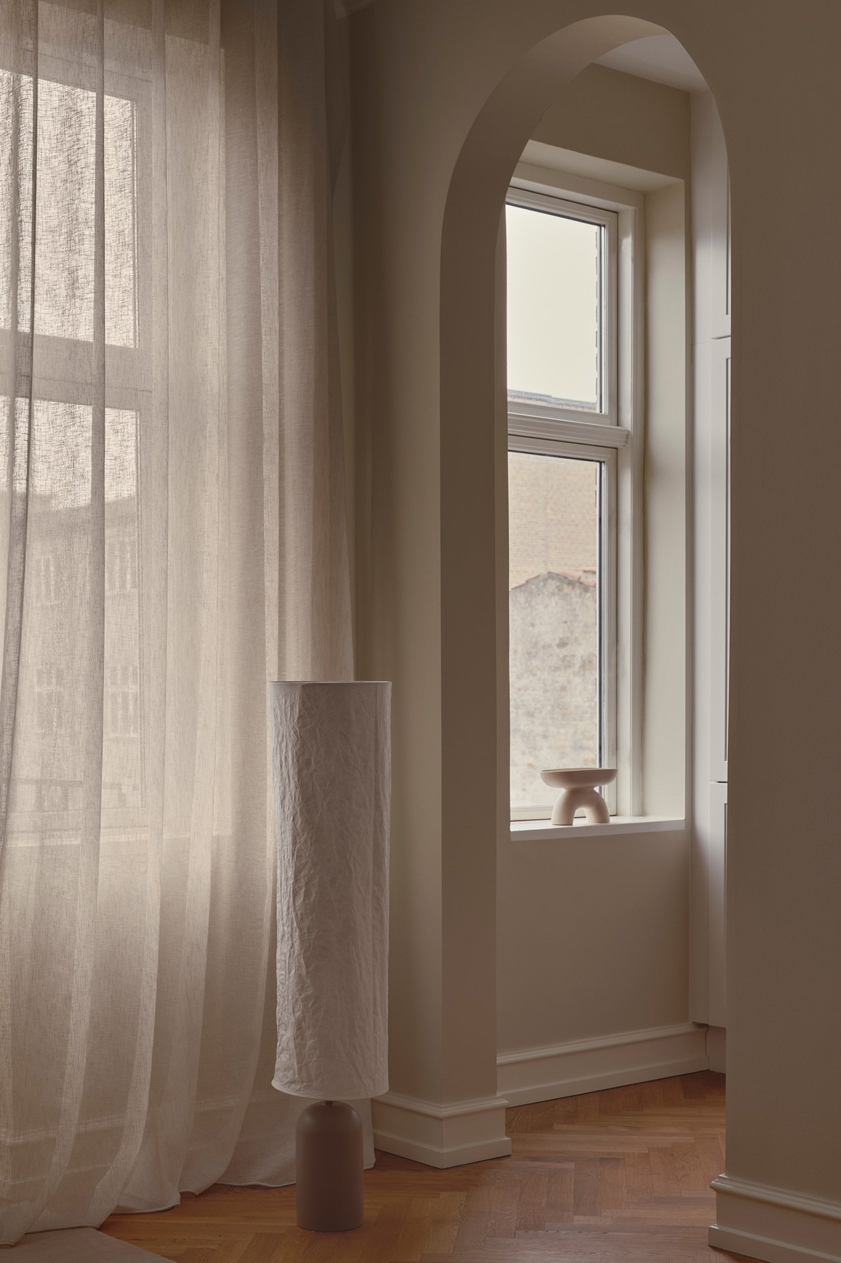 Lampa stojąca Talli beżowa