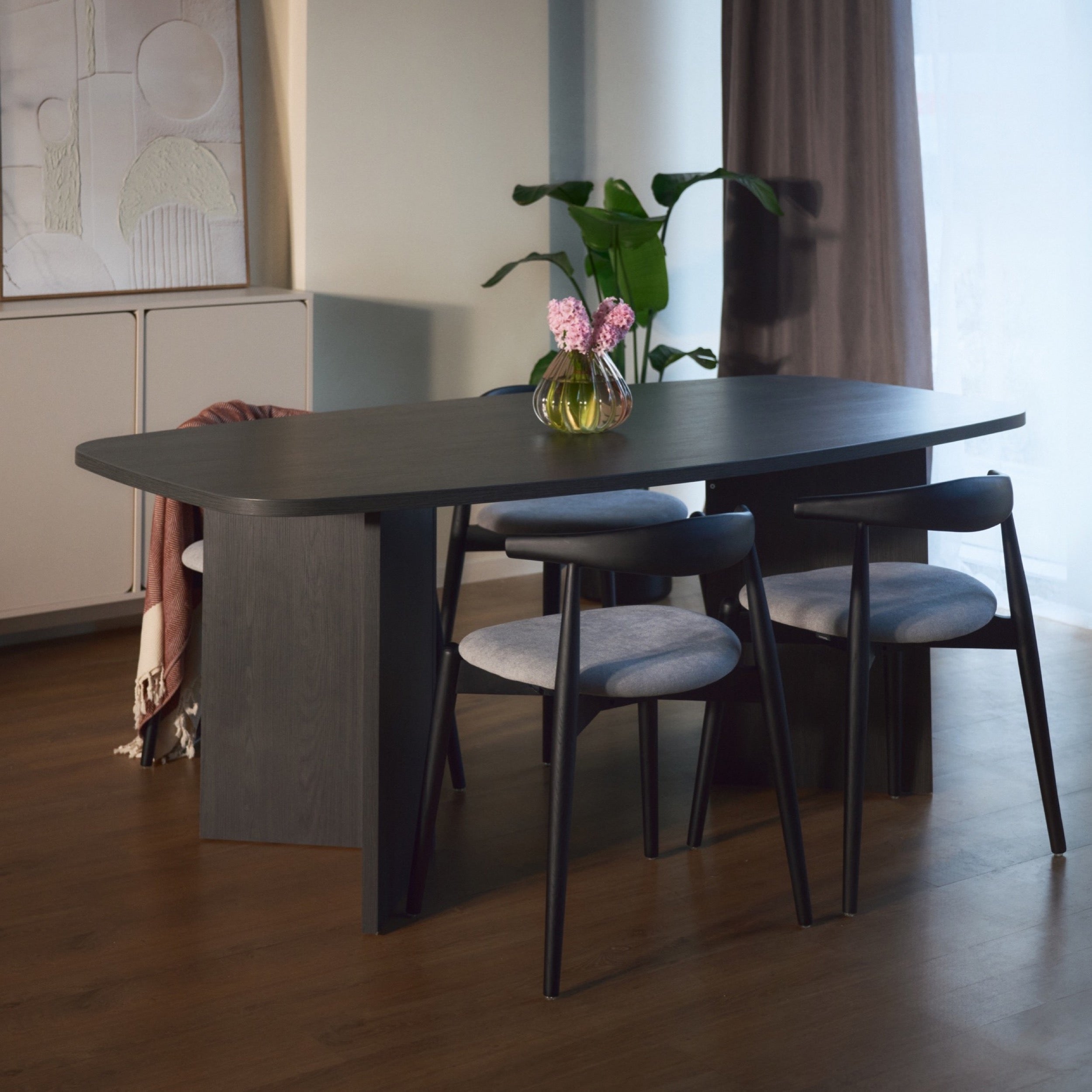 Stół do jadalni Piano 190 cm jesion prestige czarny