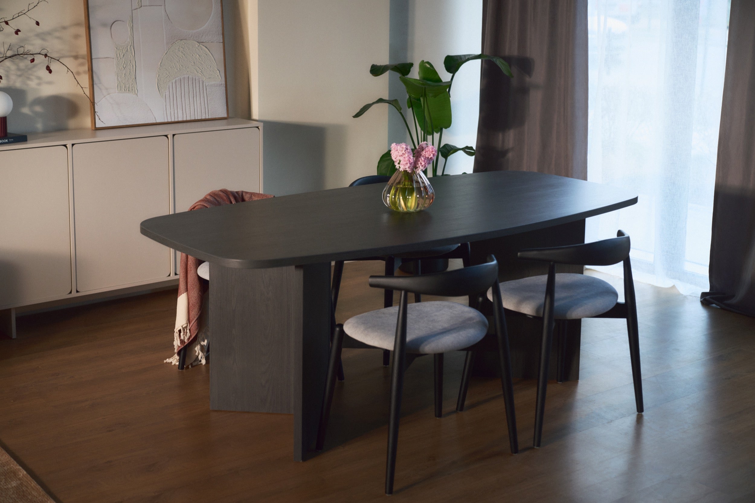 Stół do jadalni Piano 190 cm jesion prestige czarny