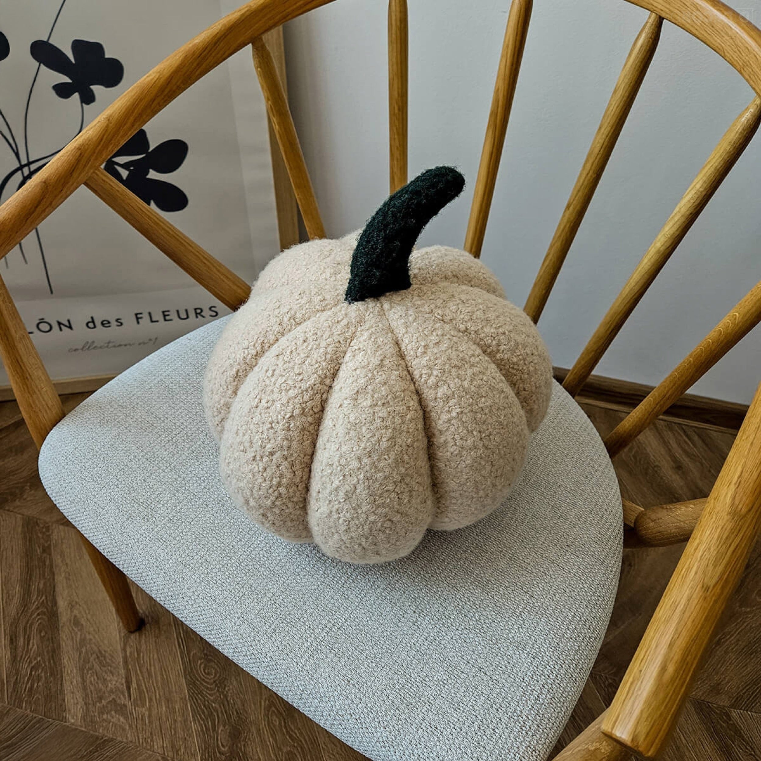 Poduszka dekoracyjna Soft Loop Autumn dynia beżowa