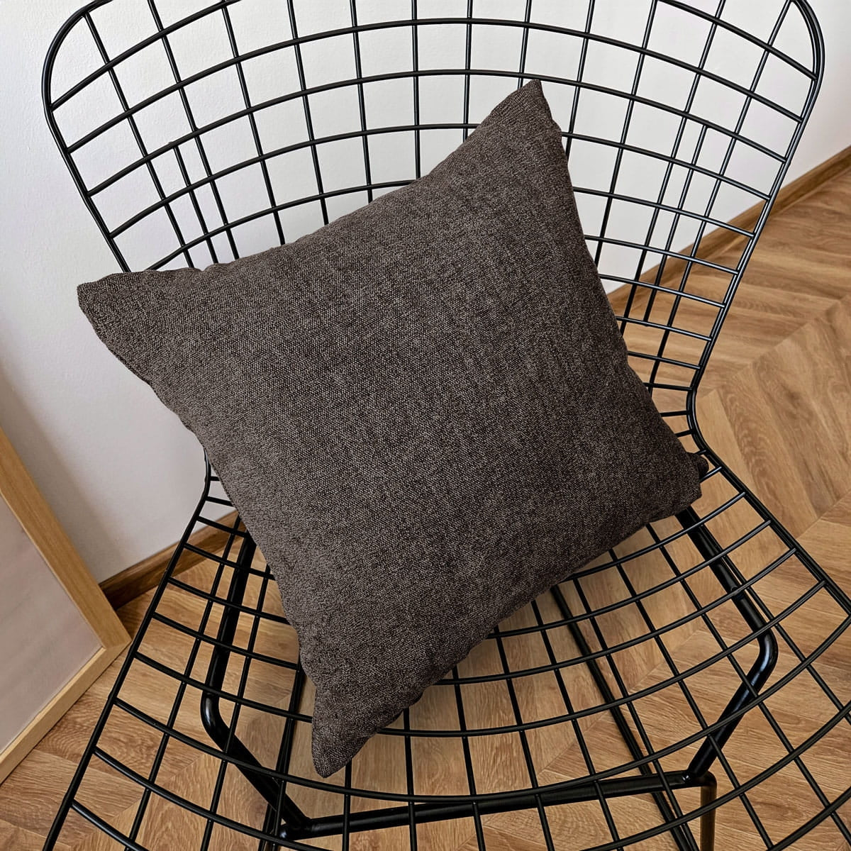 Poszewka dekoracyjna Modern 45x45 cm brązowa