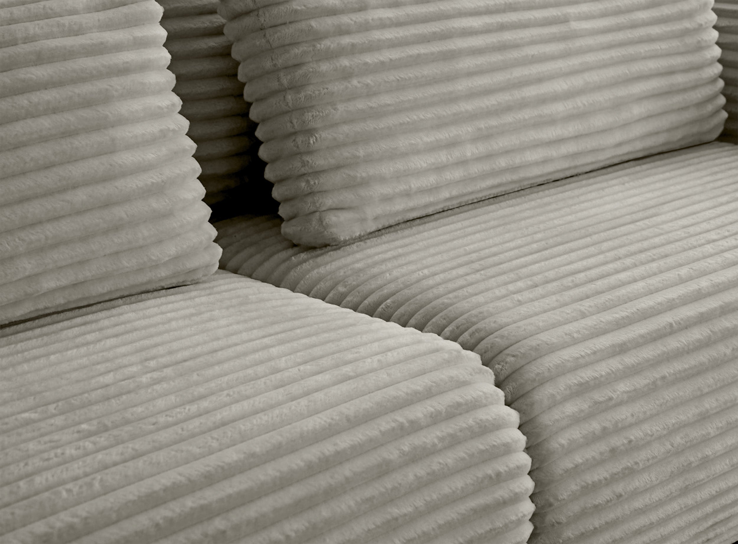 Kanapa rozkładana trzyosobowa Empewo z pojemnikiem szarobeżowa sztruks