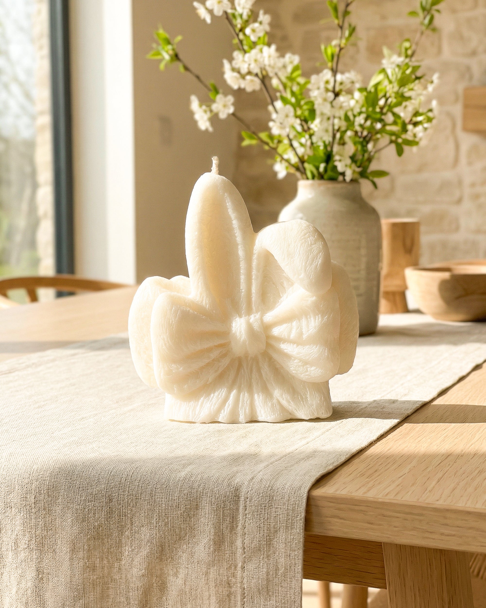 Świeca z wosku palmowego Easter Bunny Ears 130 g