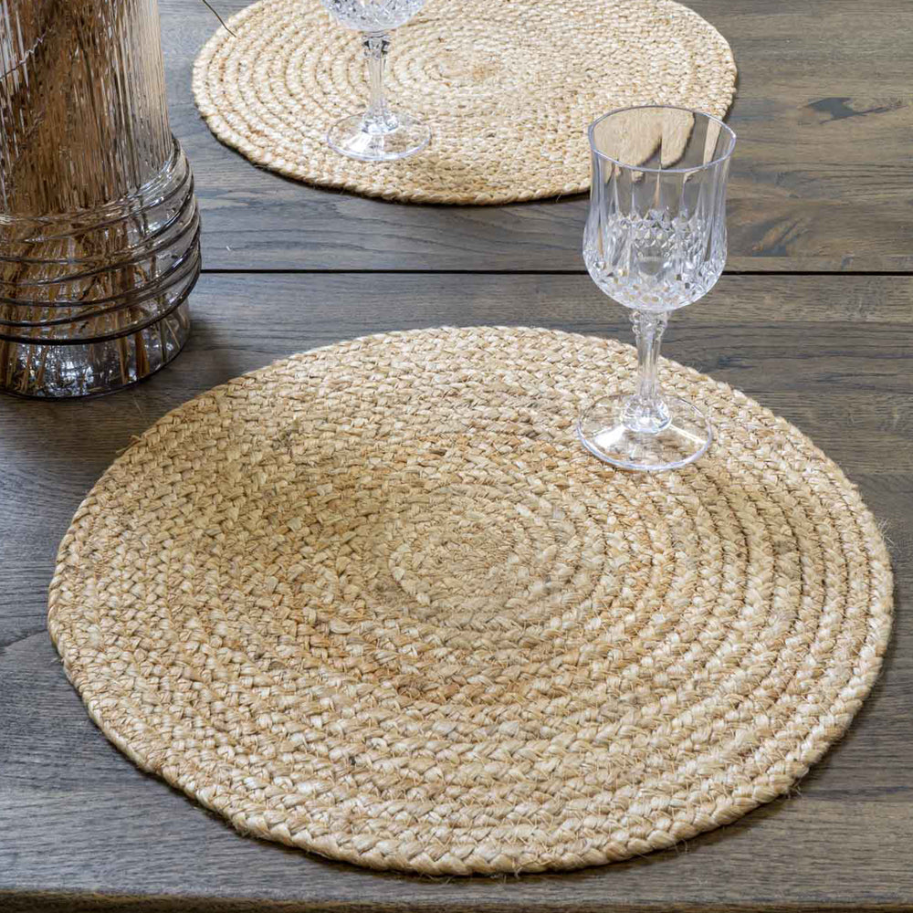 Zestaw czterech podkładek Ulatiott średnica 38 cm juta