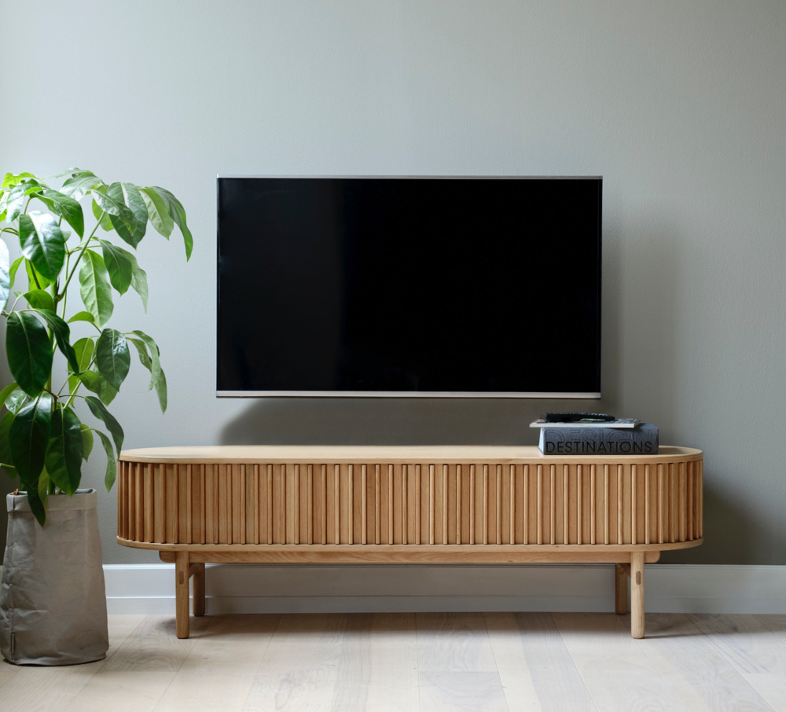 Szafka RTV Yoffers 160 cm dąb