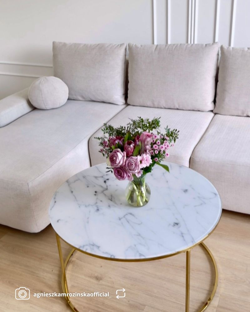 Narożnik z funkcją spania Carnos L-kształtny z piłką, pojedyncze poduszki kremowy szenil hydrofobowy lewostronny