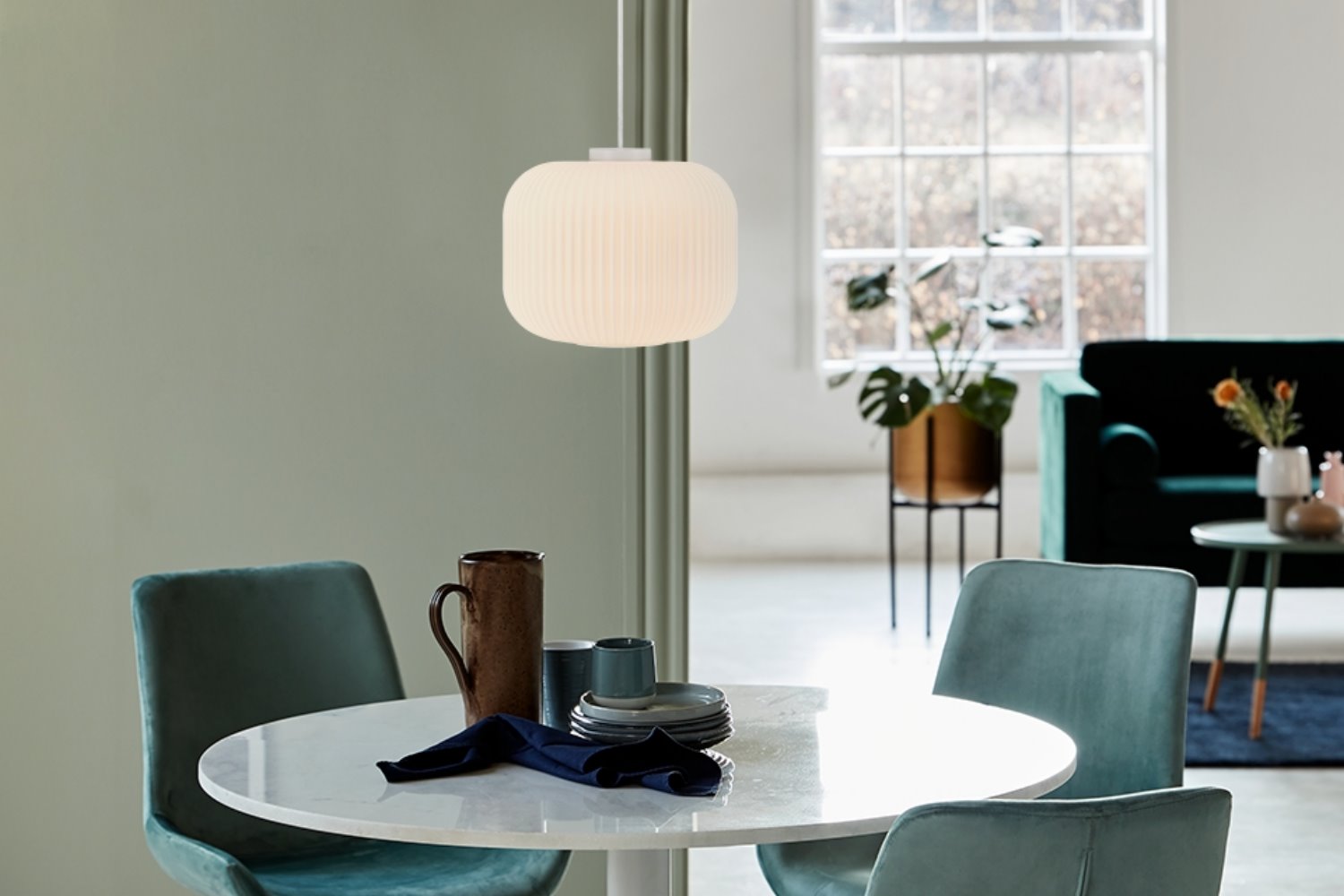 Lampa wisząca Milford średnica 30 cm mlecznobiały klosz