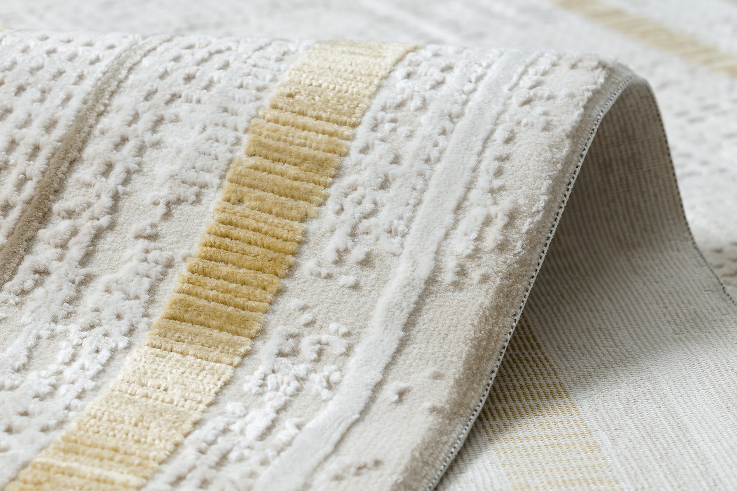 Dywan Duke 180x270 cm krem / złoty