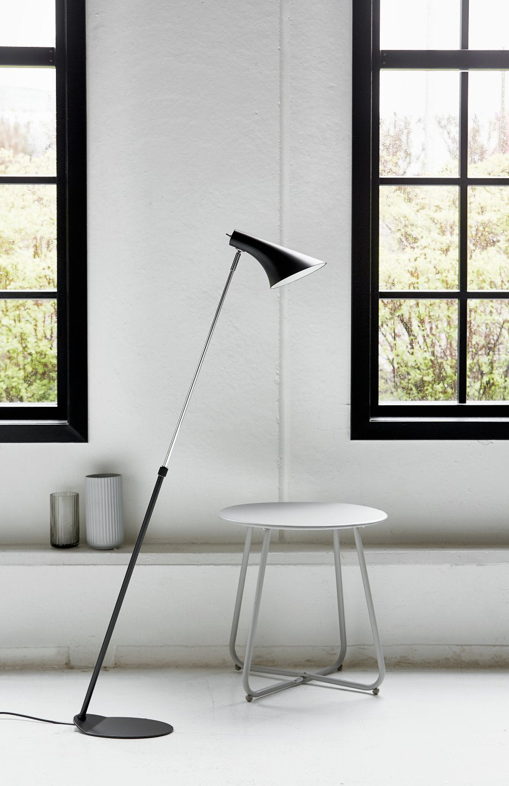 Lampa podłogowa Vanila 129 cm czarna