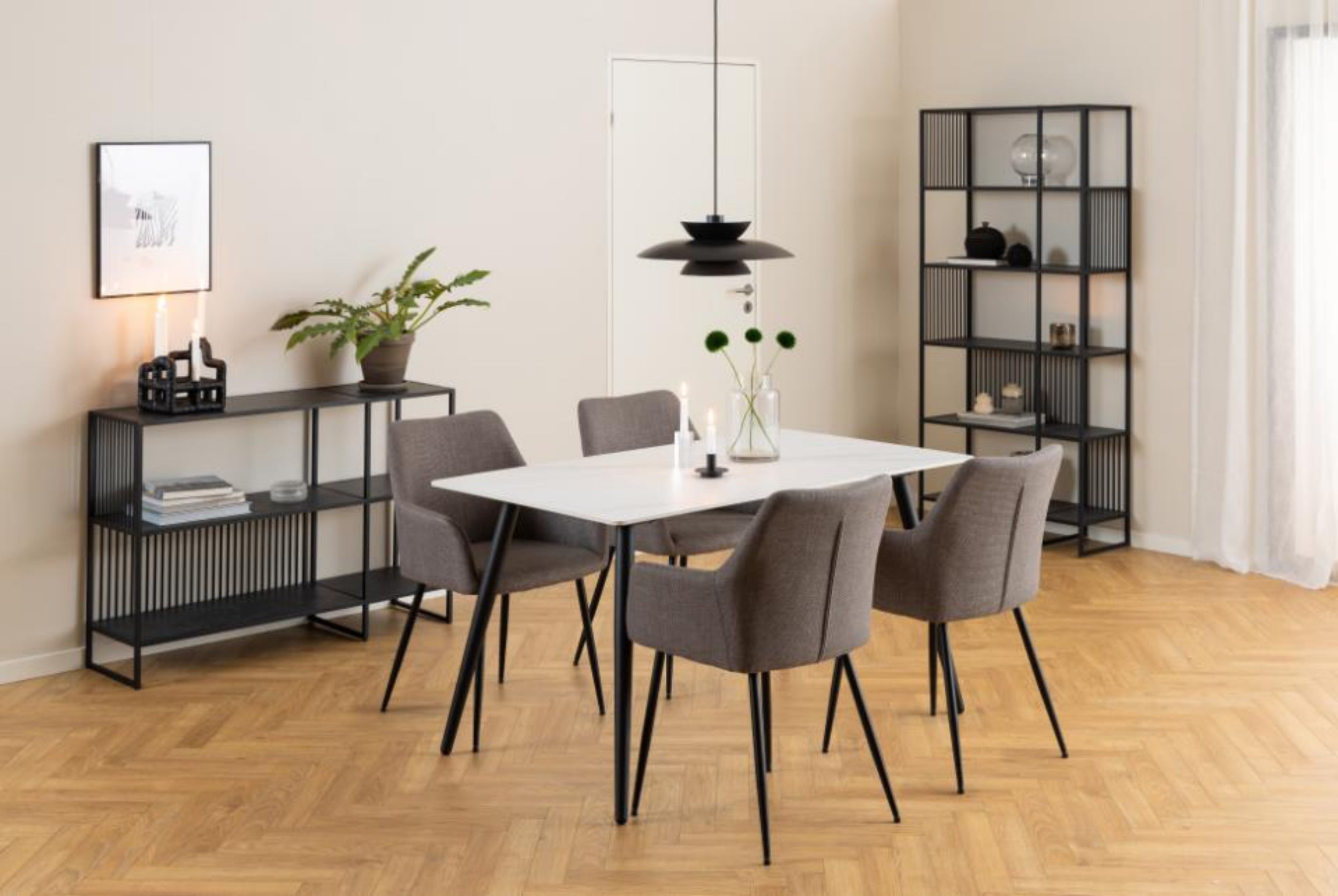 Regał niski metalowy Velook 83 cm czarny