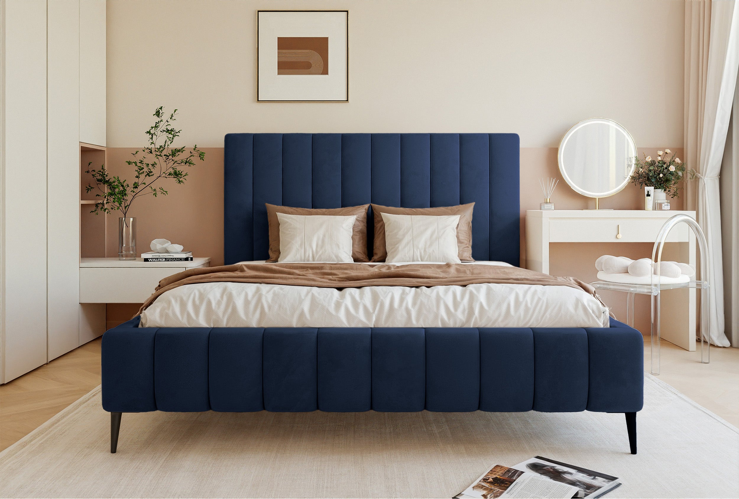 Łóżko tapicerowane 140x200 cm Fiarro z pojemnikiem na pościel granatowe welur stelaż metalowy na wysokich nóżkach