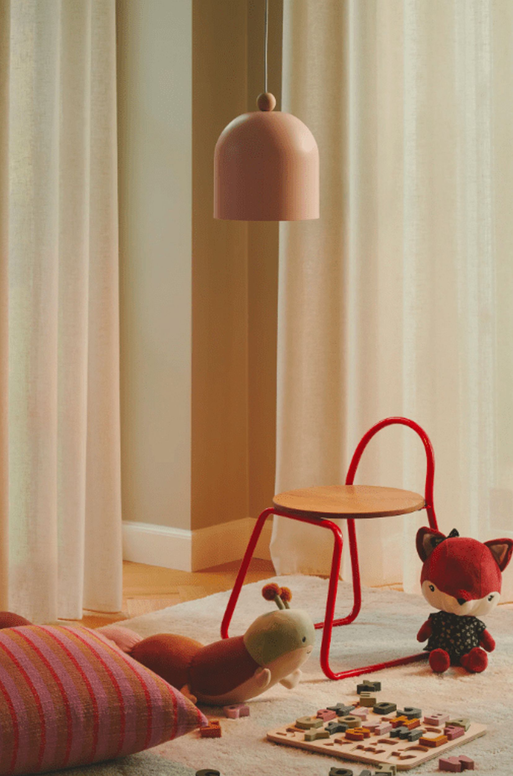Lampa wisząca Gaston średnica 24 cm pastelowy róż