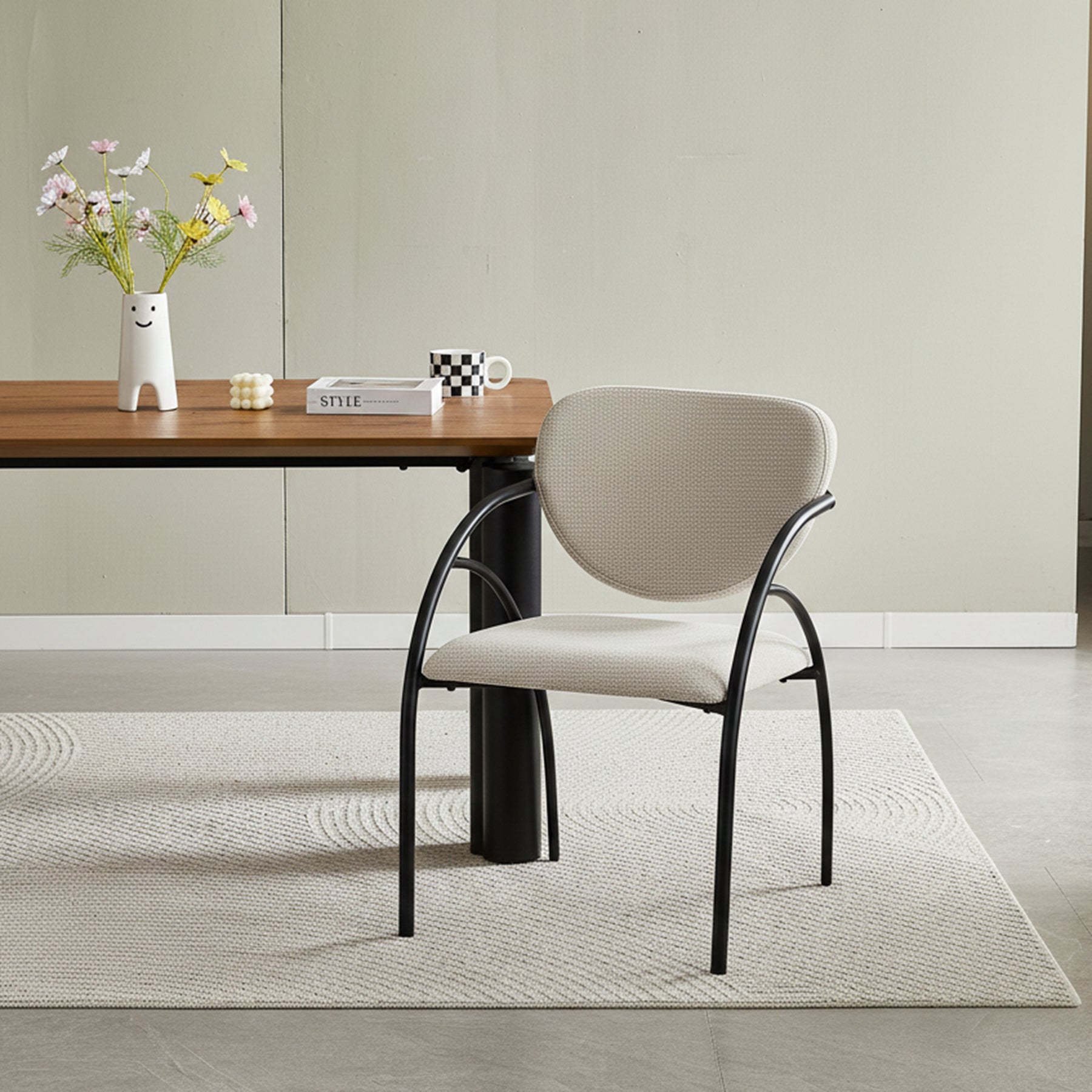 Krzesło tapicerowane Novaric jasnobeżowy szenil