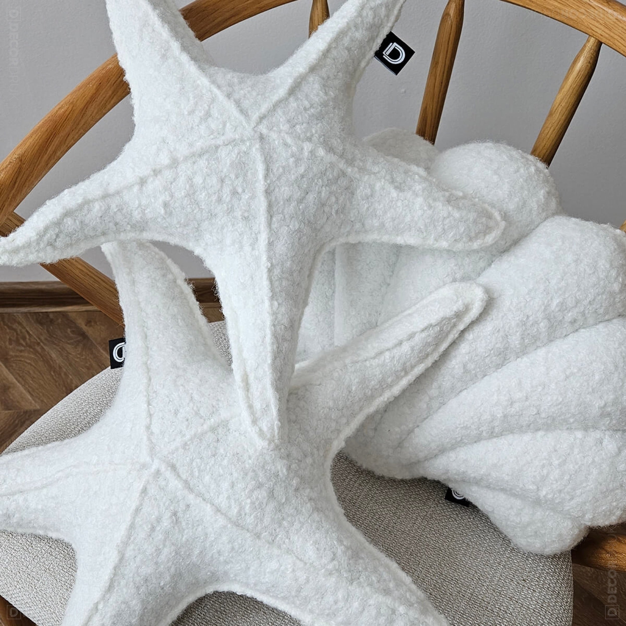 Poduszka dekoracyjna Soft Loop 50 cm rozgwiazda biała