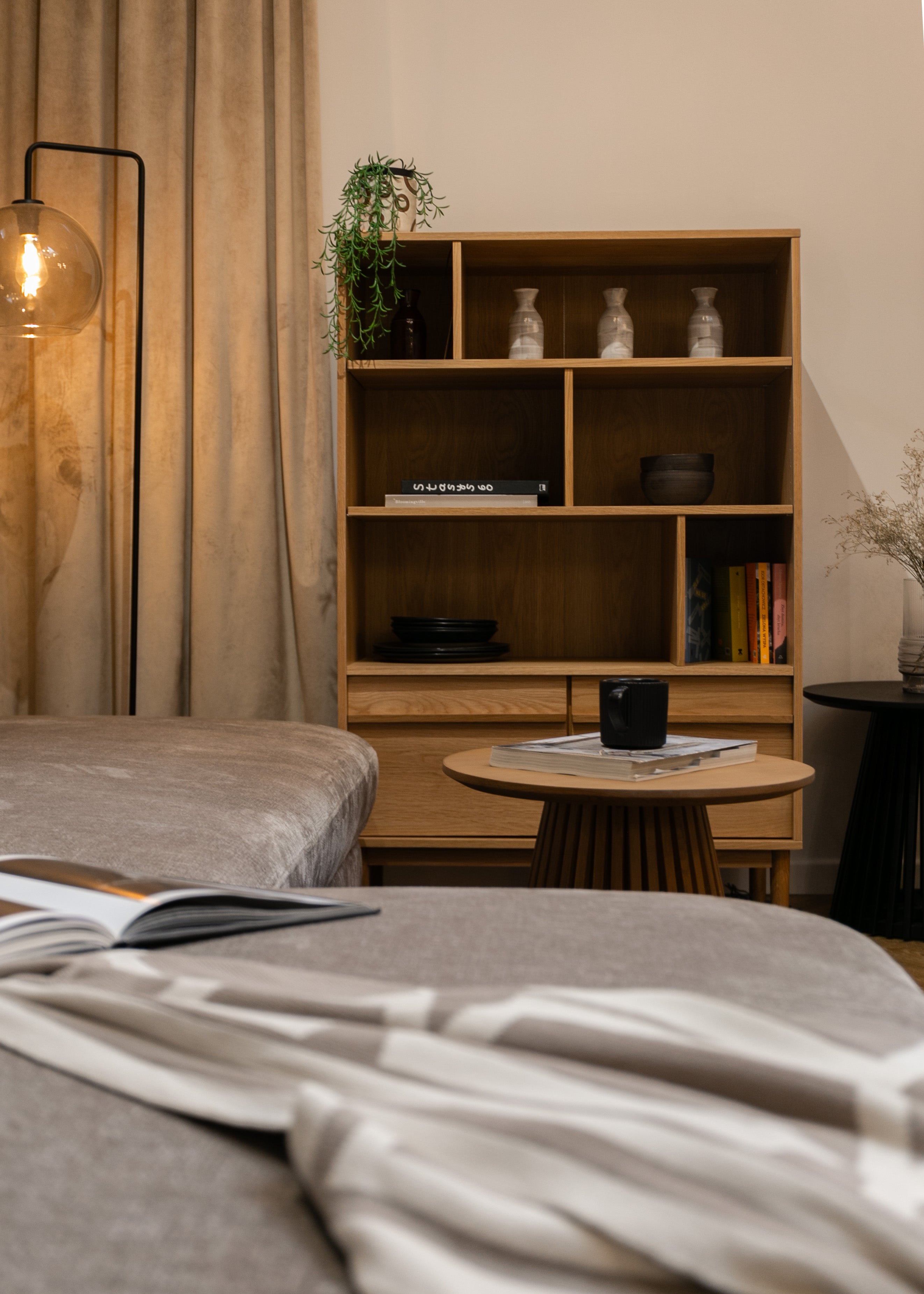 Regał na książki Fozier dąb naturalny