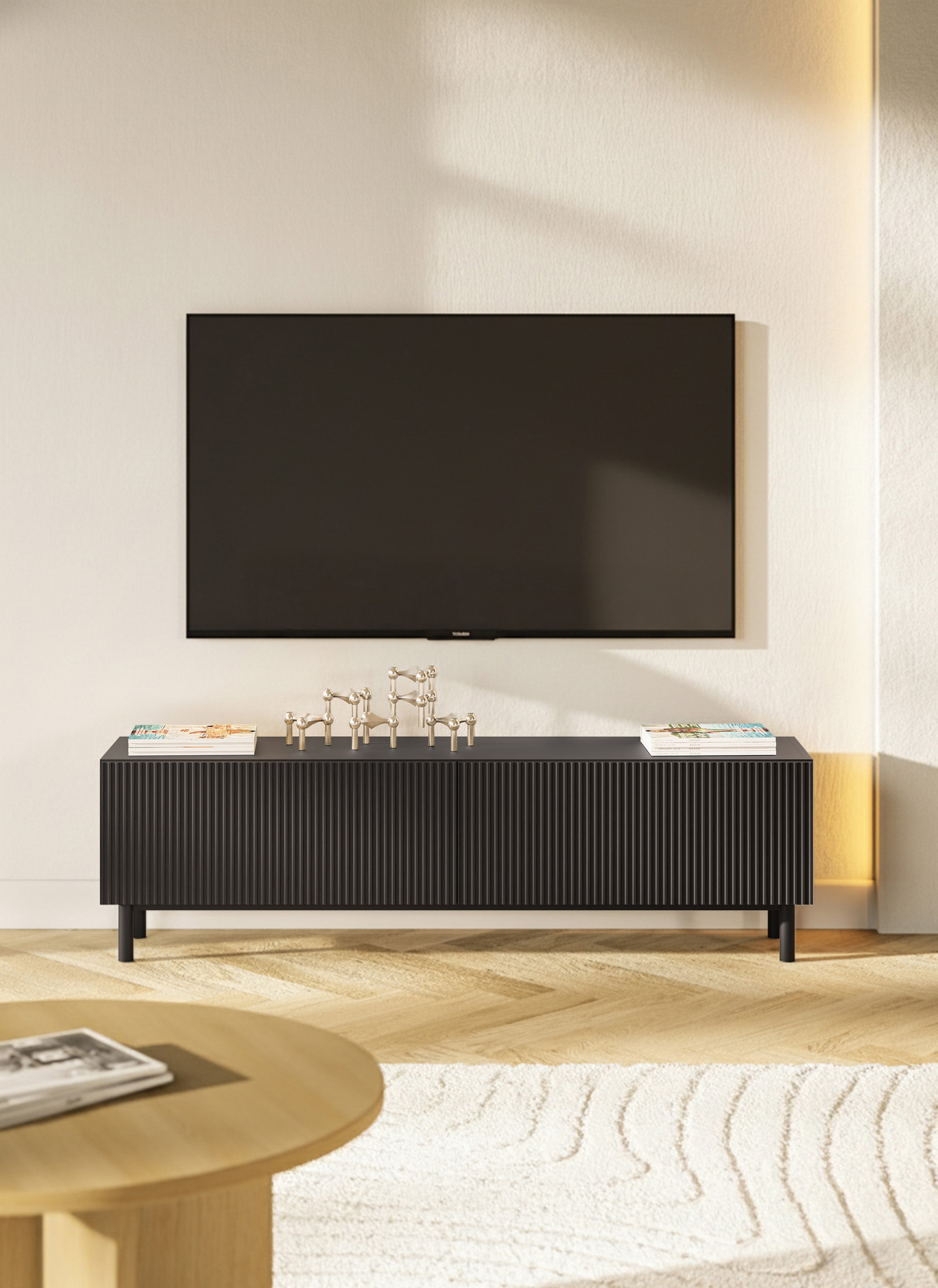 Szafka RTV Veldio New z frezowanym frontem 140 cm czarna