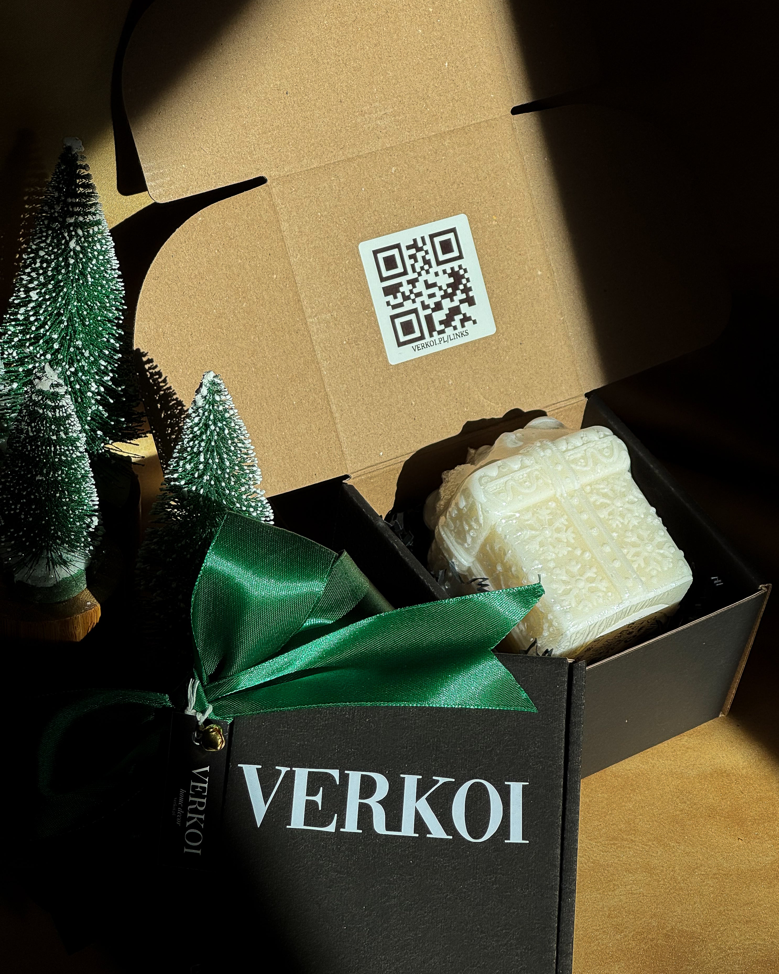 Świeca z wosku palmowego Christmas Prezent 320 g