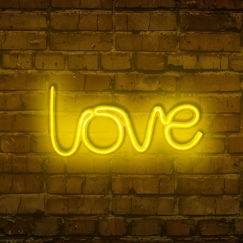 Neon na ścianę Letely z napisem Love żółty