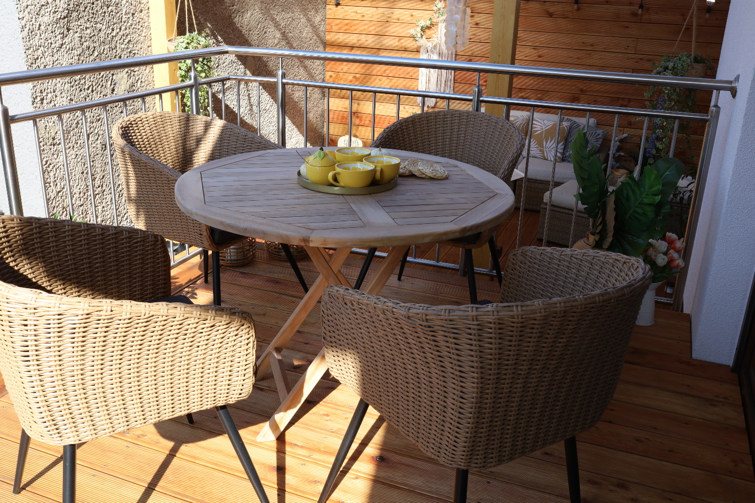 Stół ogrodowy drewniany Mikkiro okrągły średnica 100 cm teak