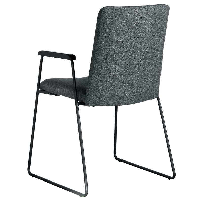 Krzesło tapicerowane z podłokietnikami Alake ciemnoszare w tkaninie hydrofobowej 