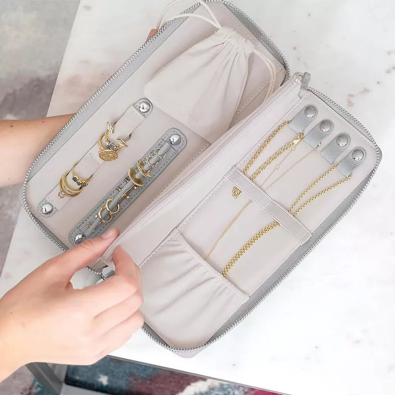 Organizer na biżuterię Pebble Jewellery Roll jasnoszary