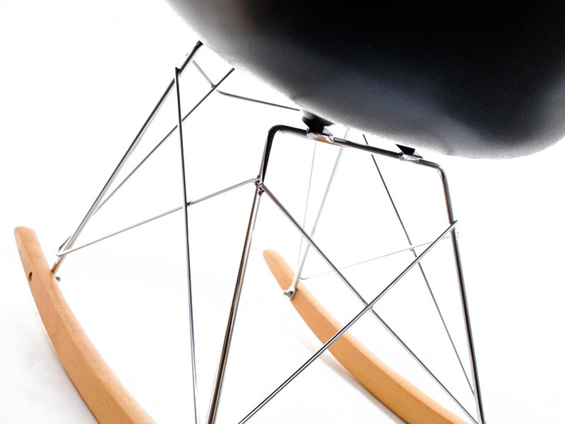 Fotel bujany MPA ROC czarny designerski bujak z podłokietnikami