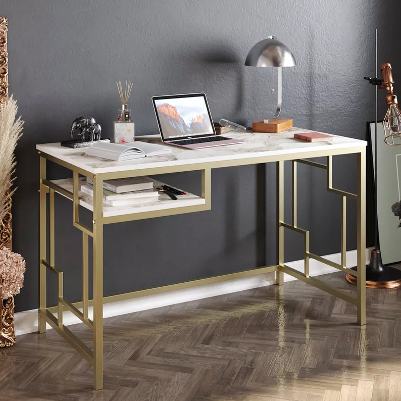 Biurko glamour Marade 120x60 cm z półką na złotym stelażu