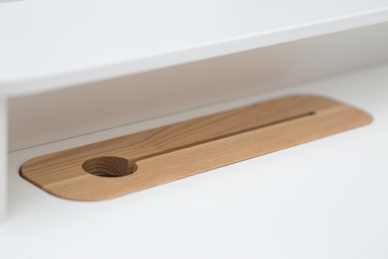 Biurko drewniane Ashme 110x56 cm z szufladą Biały