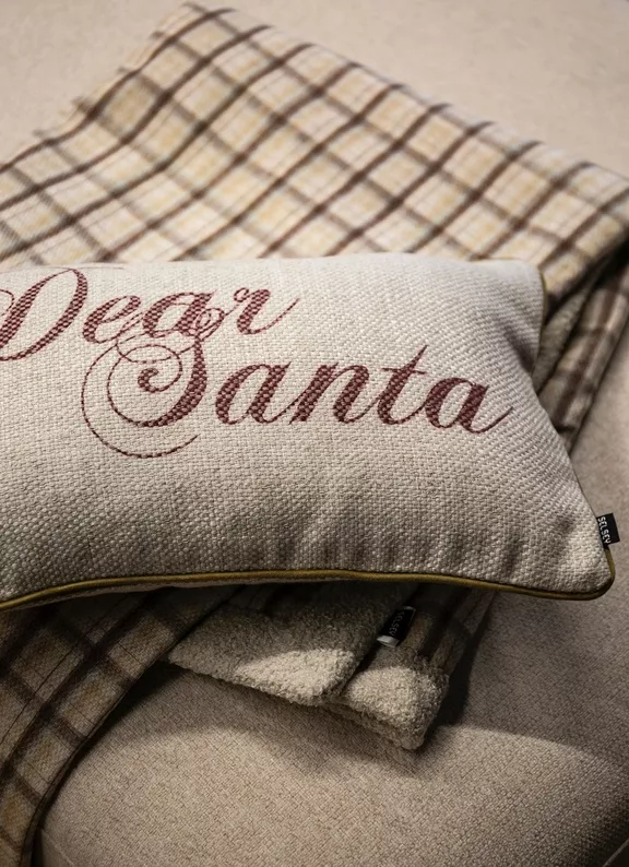 Komplet narzuta beżowa krata i poszewka Dear Santa 135x195 cm